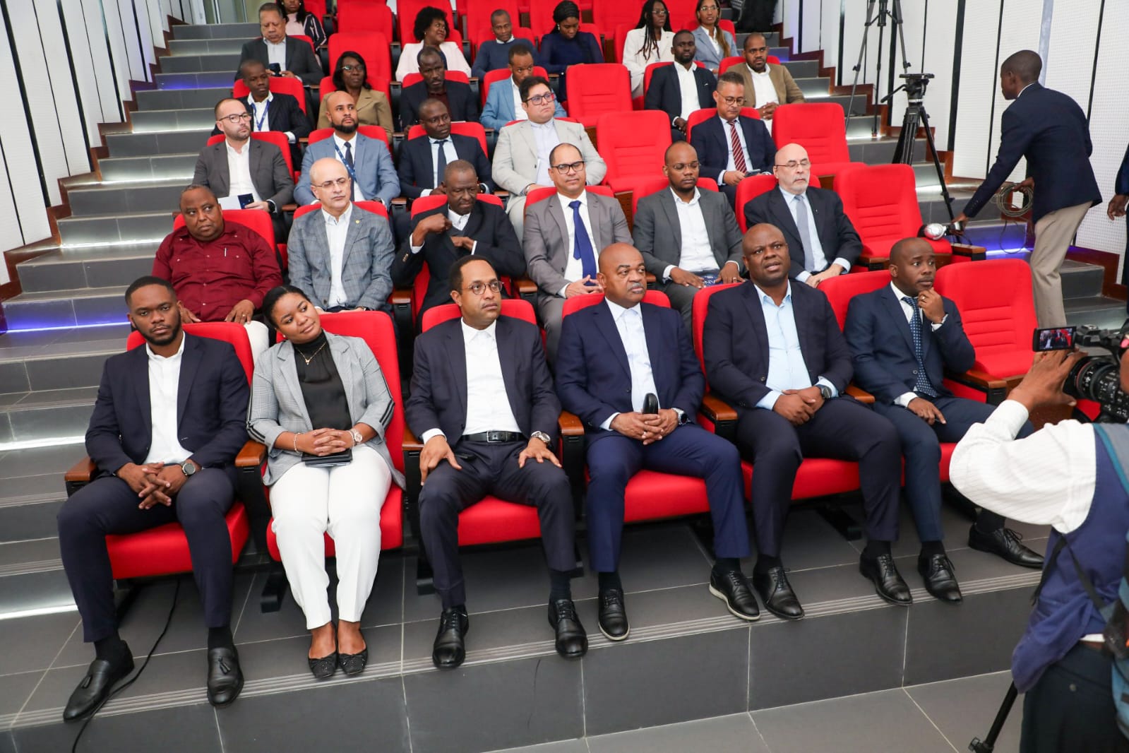 PCA do FADCOM, Dr. Américo Dos Santos ,Participa na cerimónia de lançamento oficial do sistema Core CCTLD De Angola realizado pelo Digital.Ao